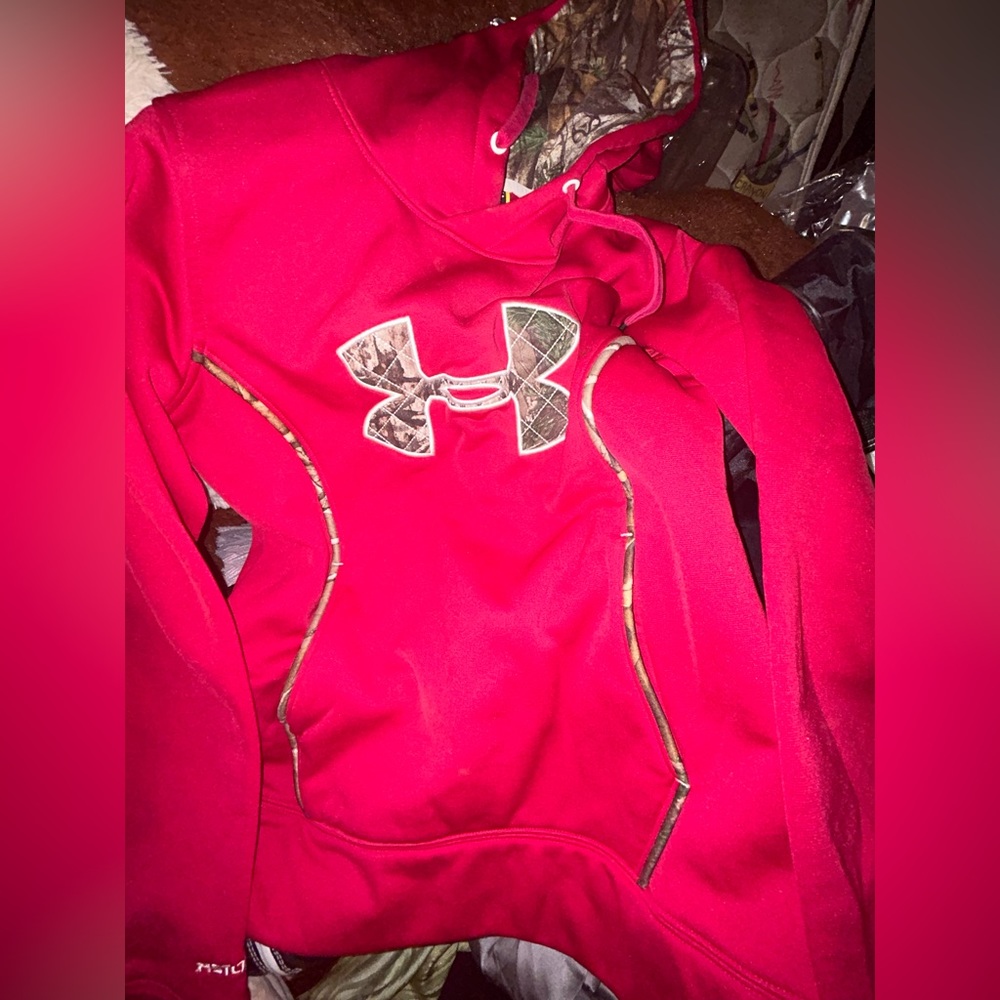 Under Armour Pink Camo Hoodie Small
